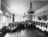 Воспитанницы Свято-Владимирской женской церковно-учительской школы на занятиях по пению. Фото 1909 года.