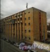 Московский проспект, дом 85, литера А. Угловая часть здания со стороны Московского проспекта. Фото 17 апреля 2015 года.