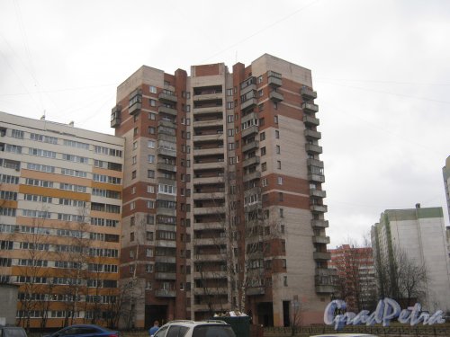 Пр. Маршала Жукова, дом 18. Вид со стороны дома 22. Фото февраль 2014 г.