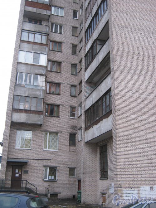 Пр. Маршала Жукова, дом 20. Вид со стороны дома 22. Фото февраль 2014 г.