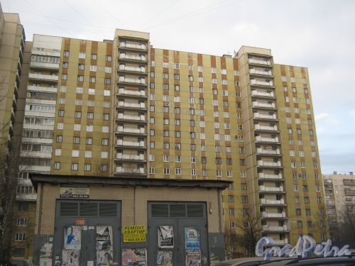 Ленинский пр., дом 100, корпус 2. Фрагмент здания со стороны двора. Фото 28 февраля 2014 г.