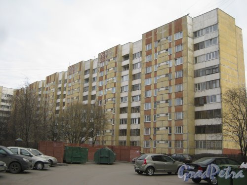 Пр. Маршала Жукова, дом 37, корпус 1. Фрагмент здания со стороны двора. Фото 28 февраля 2014 г.