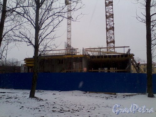 Дачный пр. в районе дома 21. Строительство здания. Фото 15 марта 2014 г.