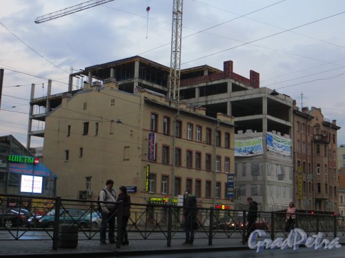 Лиговский проспект, дом 140. Строительство нового офисного здания. Фото 10 мая 2014 года.
