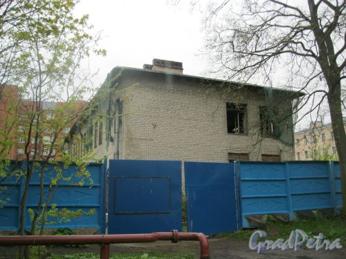 Микрорайон «Форели». Пр. Стачек, дом 162. Общий вид со стороны дома 158. Фото 12 мая 2014 г.
