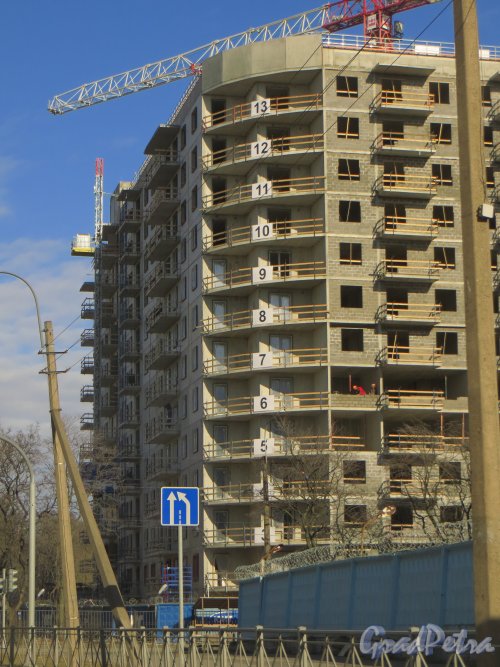 проспект КИМа, дом 1, литера Д. Строительство жилого дома «КИМа, 1». Фото 29 марта 2014 года.