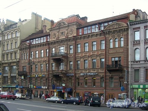 Невский пр., д. 63. Фасад здания. Фото июль 2004 г.
