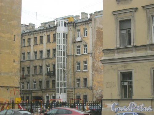 Рижский пр., дом 50. Общий вид с нечётной стороны улицы. Фото 26 октября 2014 г.