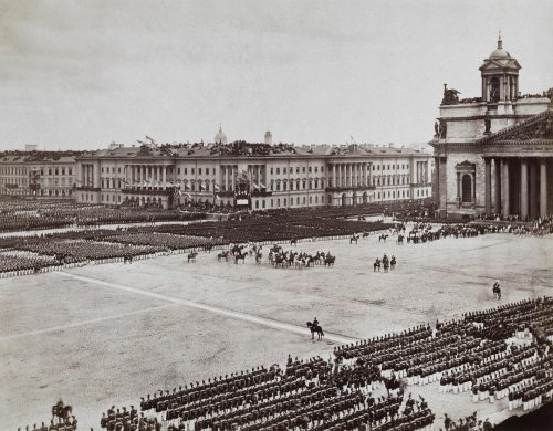 Выход торжественной процессии из Исаакиевского собора. 1872 год.