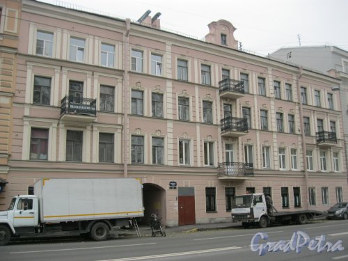 Рижский пр., дом 32. Фрагмент фасада. Фото 26 октября 2014 г.