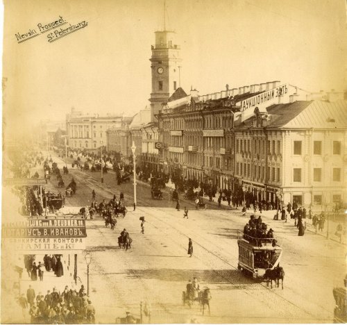 Невский проспект, дом 27 и перспектива нечетной улицы от канала Грибоедова в сторону Гостиного двора. Фото 1890-х годов.