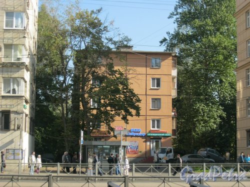 Новочеркасский пр., дом 24. Общий вид. Фото 18 сентября 2014 г.