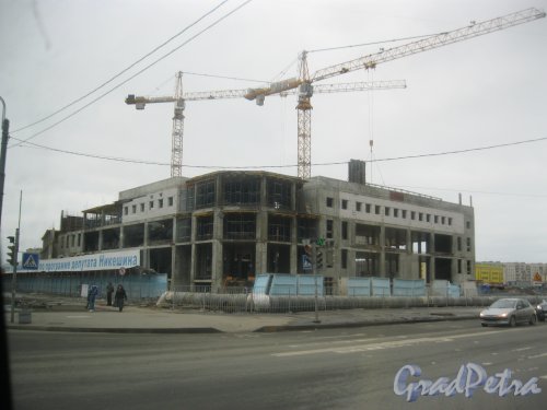 Улица Солдата Корзуна, участок 1, (северо-западнее пересечения с проспектом Ветеранов). Строительство спортивного комплекса. Фото 23 февраля 2015 г.
