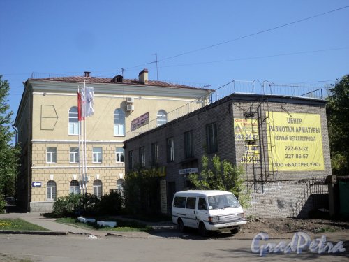 проспект Энергетиков, дом 9, литера Б. Общий вид здания. Фото 21 мая 2011 года.