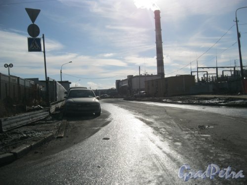 Дунайский пр. Вид на проезд в сторону Предпортового 6-го проезда. Фото 6 марта 2015 г.