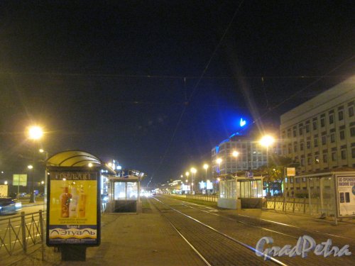 Московский пр. Вид с трамвайной остановки «ст.м. Электросила» в сторону Рощинской ул. Фото 12 октября 2015 г.