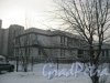 Клочков пер., дом 6, корпус 2. Вид от дома 6, корпус 1 на фрагмент здания детского сада. Фото 15 января 2016 г.