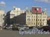 Невский проспект, дом 87 / Гончарная улица, дом 2. Общий вид со стороны площади Восстания. Фото 16 апреля 2016 года.