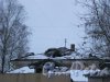 пр. Ветеранов, дом 141, корпус 2. Фрагмент заброшенного дома. Вид с территории дома 141, корпус 3. Фото 19 января 2017 года.