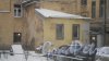 Нарвский проспект, дом 14, литер Е. Одноэтажное строение. Фото 21 декабря 2017 года.