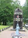 Мемориал-сквер подводников, погибших в мирное время (Кондратьевский пр., д. 83). Центральный элемент. фото июль 2015 г.