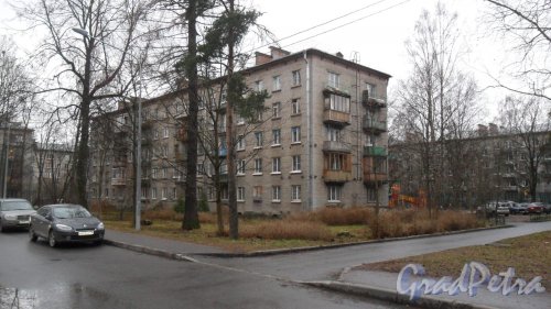 Костромской проспект, дом 58. 5-этажный жилой дом 1959 года постройки. 3 парадные. 60 квартир. Фото 11 декабря 2015 года.