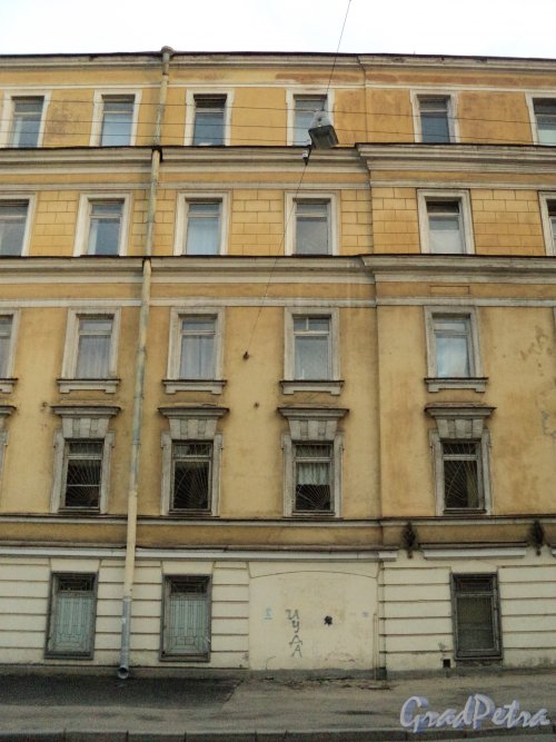 Чкаловский проспект, дом 1. Фрагмент фасада здания. Фото 29 сентября 2010 года