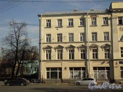 Чкаловский проспект, дом 27. Левая часть фасада здания общежития ИНЖЭКОНа. Фото 25 апреля 2011 года.