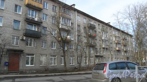 Светлановский проспект, дом 21. 5-этажный жилой дом серии 1-528кп 1964 года постройки. 4 парадные, 64 квартиры.
