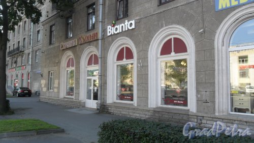 Проспект Энгельса, дом 34. Студия кухни «Bianta», сайт компании bianta.ru. Фото 23 августа 2016 года.
