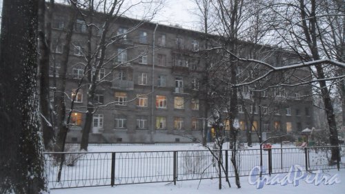 Проспект Пархоменко, дом 20. 5-зтажный жилой дом серии 1-405 1959 года постройки. 3 парадные, 36 квартир.
