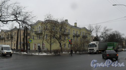 Красное Село, проспект Ленина, дом 67. 3-этажный жилой дом 1953 года постройки. 2 парадные, 16 квартир. Фото 23 января 2017 года.
