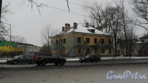 Красное Село, проспект Ленина, дом 47. 2-этажное реставрируемое здание. Фото 23 января 2017 года.