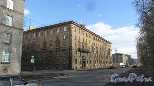 1-й Муринский проспект, дом 1. Общежитие №2 Санкт-Петербургского Государственного Электротехнического Университета. Фото 29 марта 2017 года.