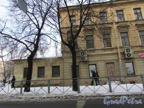 Расстанная улица, дом 6 / Лиговский проспект, дом 253. Левая часть фасада со стороны Расстанной улицы. Фото 15 февраля 2018 года.
