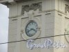 Загородный пр., дом 52. «Часы с совой» на башне Витебского вокзала. Фото 17 октября 2018 года.
