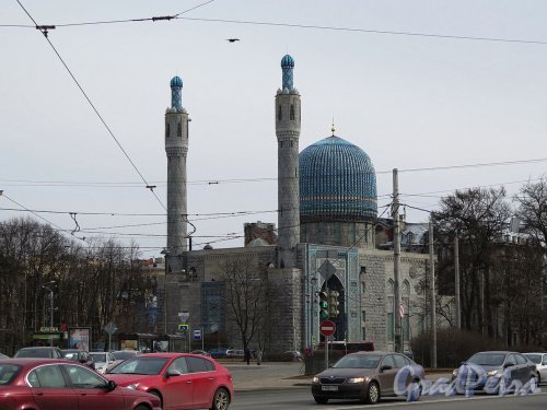 Кронверкский пр., д. 7. Соборная мечеть. Общий вид от Метро «Горьковская». фото апрель 2017 г.