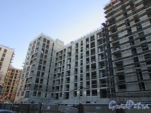 Лиговский проспект, дом 232. Вид на строительство ЖК «Второй Квартал» со стороны дома 228 по Лиговскому проспекту. Фото 6 февраля 2020 года.