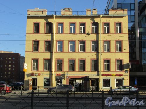 Лиговский проспект, дом 138, литера А. Фасад здания. Фото 25 февраля 2020 г.
