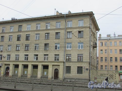 Лиговский проспект, дом 215, литера А. Правая часть здания. Фото 3 марта 2020 г.