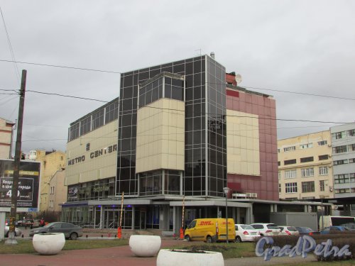 Лиговский проспект, дом 174, литера А. Общий вид здания «METRO CENTER». Фото 17 февраля 2020 г.