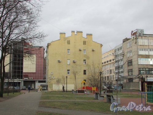 Лиговский проспект, дом 180, литера В. Торец здания со стороны Прилукской улицы. Фото 17 февраля 2020 г.