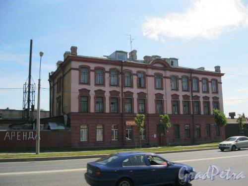 Митрофаньевское шоссе, дом 4. Общий вид здания. Фото 3 июля 2015 г.