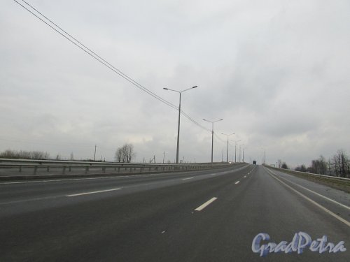 Новый автомобильный мост через железнодорожные пути в створе Петербургского шоссе. Фото 30 октября 2016 года.
