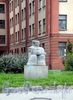 Малые скульптурные формы (скульптура «Орфей») у дома 6 по Тульской улице. Фото сентябрь 2008 г.