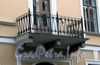 Ул. Чехова, д. 5. Бывший доходный дом. Балкон. Фото октябрь 2009 г.