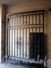 Ул. Чехова, д. 12-16. Решетка ворот. Фото октябрь 2009 г.