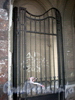 Звенигородская ул., д. 4. Решетка ворот. Ноябрь 2008 г.