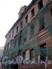 Ул. Черняховского, д. 56. Бывший доходный дом. Фрагмент фасада аварийного здания. Фото октябрь 2009 г.