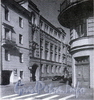 Казначейская ул., д. 11. Здание Казенной палаты. Фасад здания. Фото 1995 г. (из книги «Историческая застройка Санкт-Петербурга»)